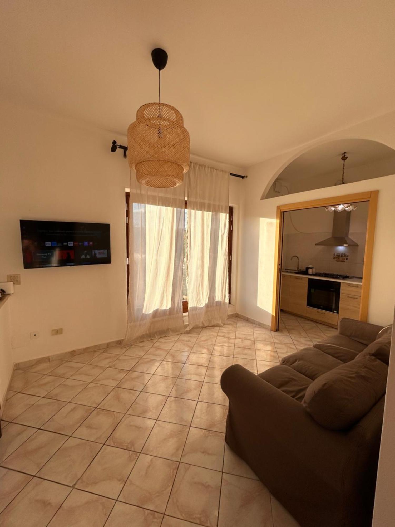 Sunny Apartment Марина-ди-Масса Экстерьер фото
